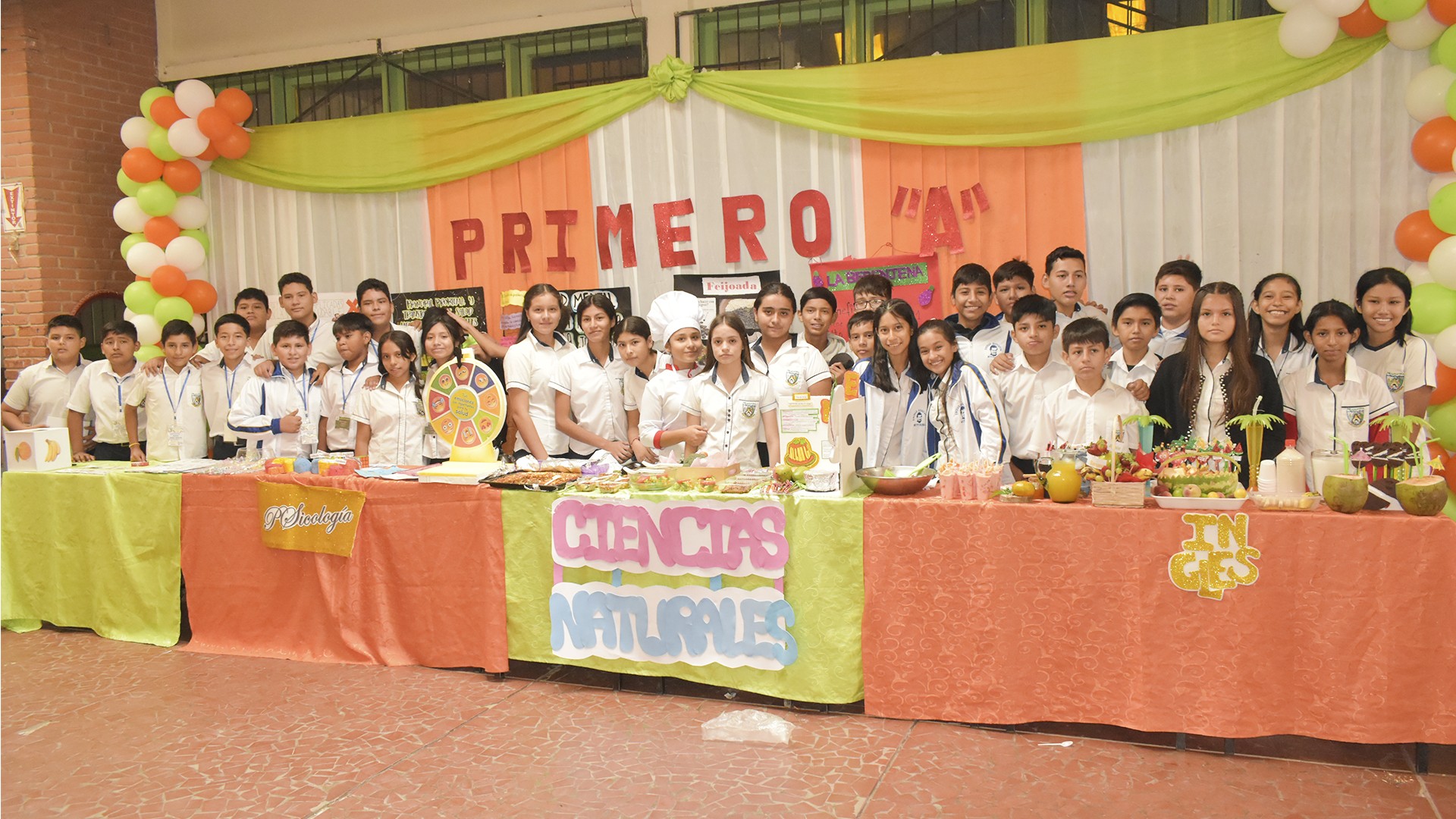 Feria Humanística en la Escuela Salesiana Muyurina