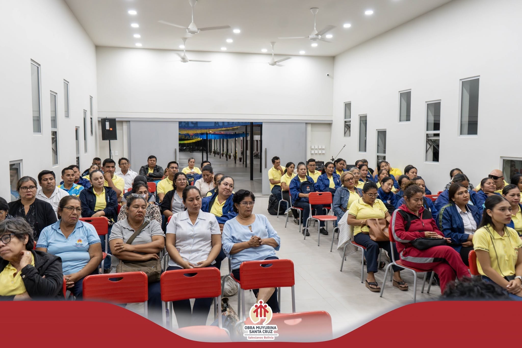 𝐅𝐨𝐫𝐦𝐚𝐜𝐢𝐨́𝐧 𝐝𝐞 𝐦𝐚𝐞𝐬𝐭𝐫𝐨𝐬: 𝐋𝐚 𝐚𝐬𝐢𝐬𝐭𝐞𝐧𝐜𝐢𝐚 𝐒𝐚𝐥𝐞𝐬𝐢𝐚𝐧𝐚 𝐞𝐧 𝐥𝐚 𝐥𝐚𝐛𝐨𝐫 𝐞𝐝𝐮𝐜𝐚𝐭𝐢𝐯𝐚