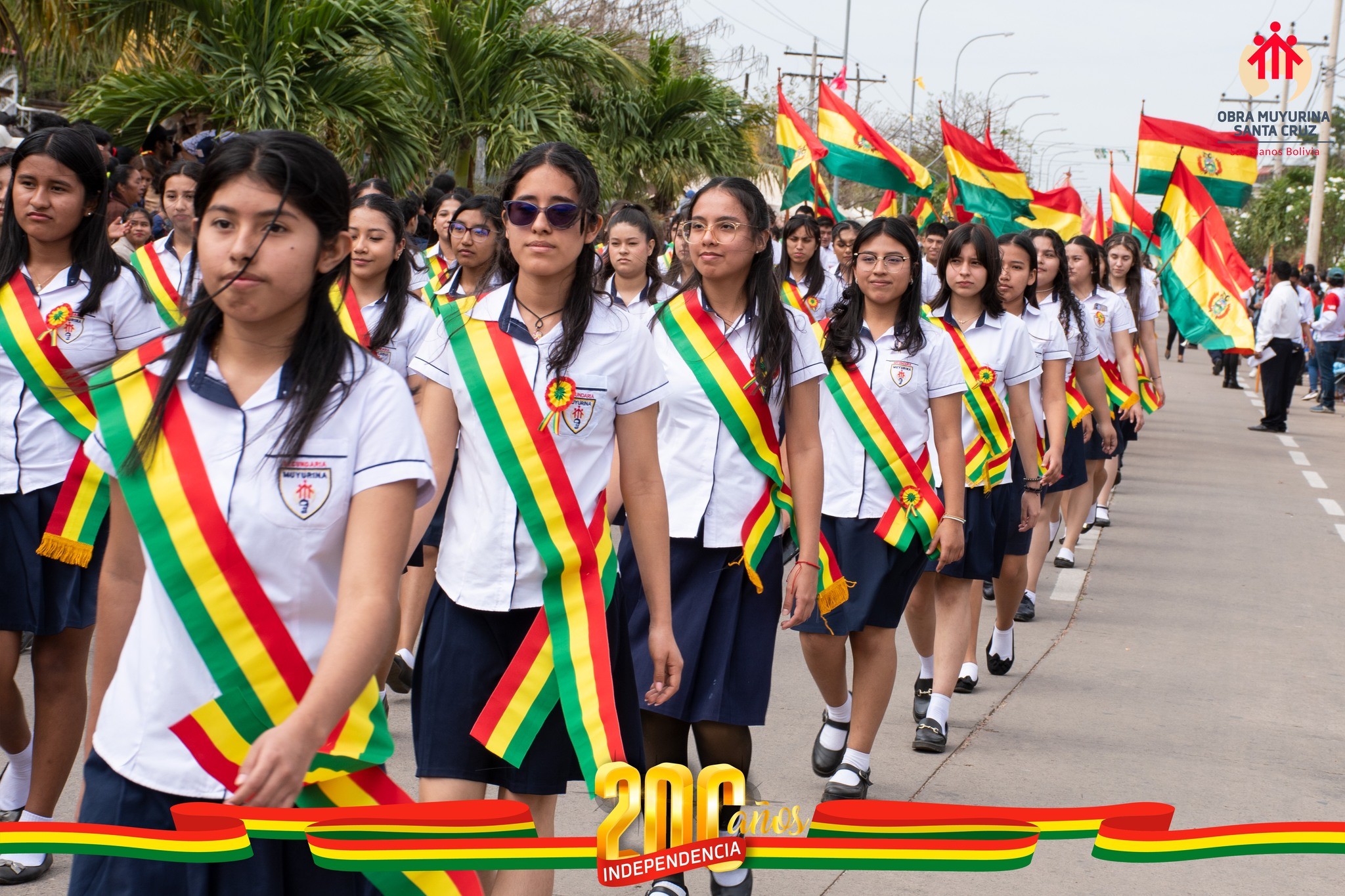 Desfile Cívico en conmemoración del Bicentenario de la Independencia de Bolivia