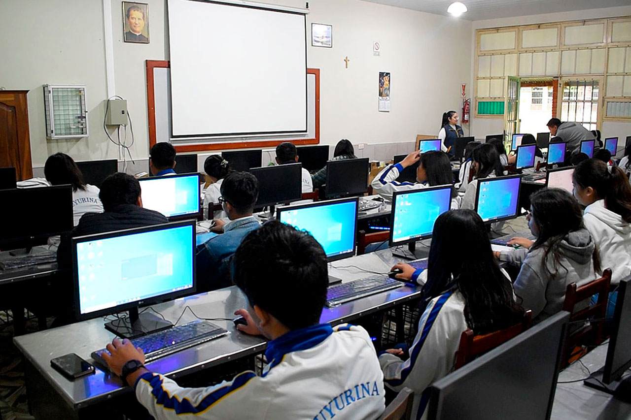 Tenemos la sala de computación más moderna del Norte Integrado